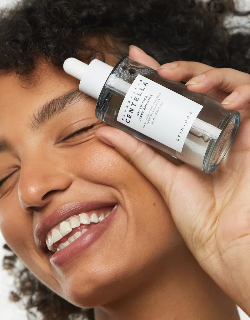 بعد از استفاده خرید سرم ابرسان سنتلا اصل + بهترین قیمت (Hyalu-Cica First Ampoule)