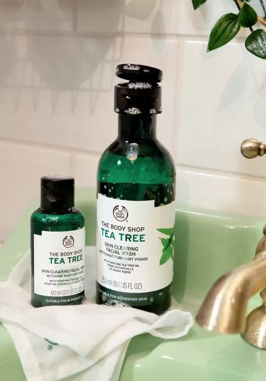 درباره شوینده  بادی شاپ Tea Tree Skin Clearing Facial Wash اصل + (تخفیف)