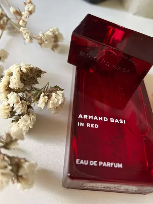 درباره عطر آرماند باسی این رد اصل + قیمت (رایحه ای شیرین edp 100mL)